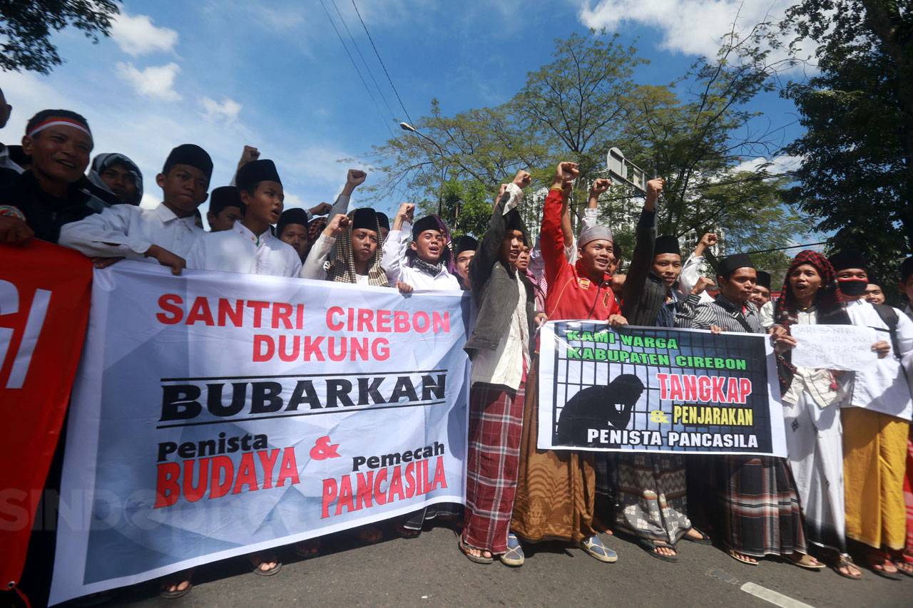 Gelombang Aksi Pembubaran...