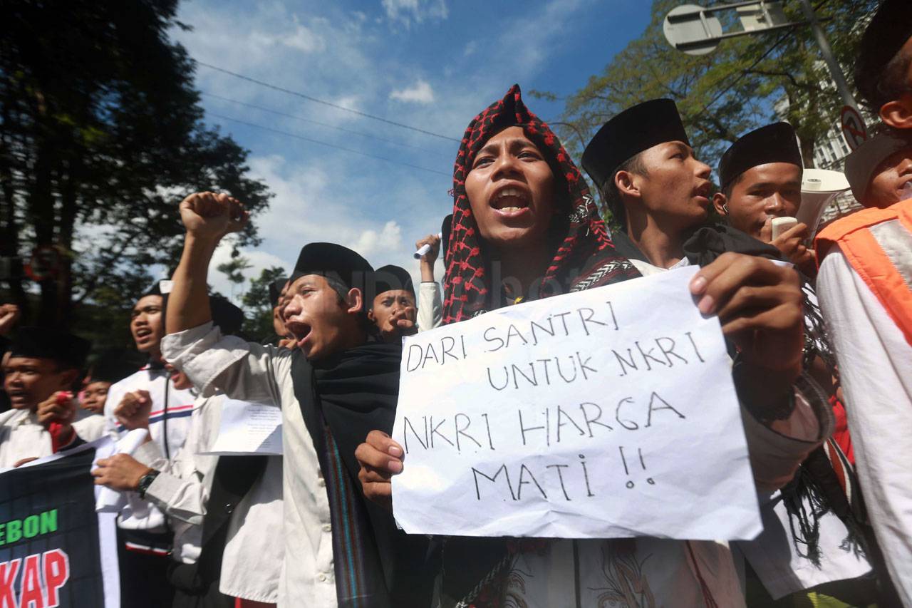 Gelombang Aksi Pembubaran...