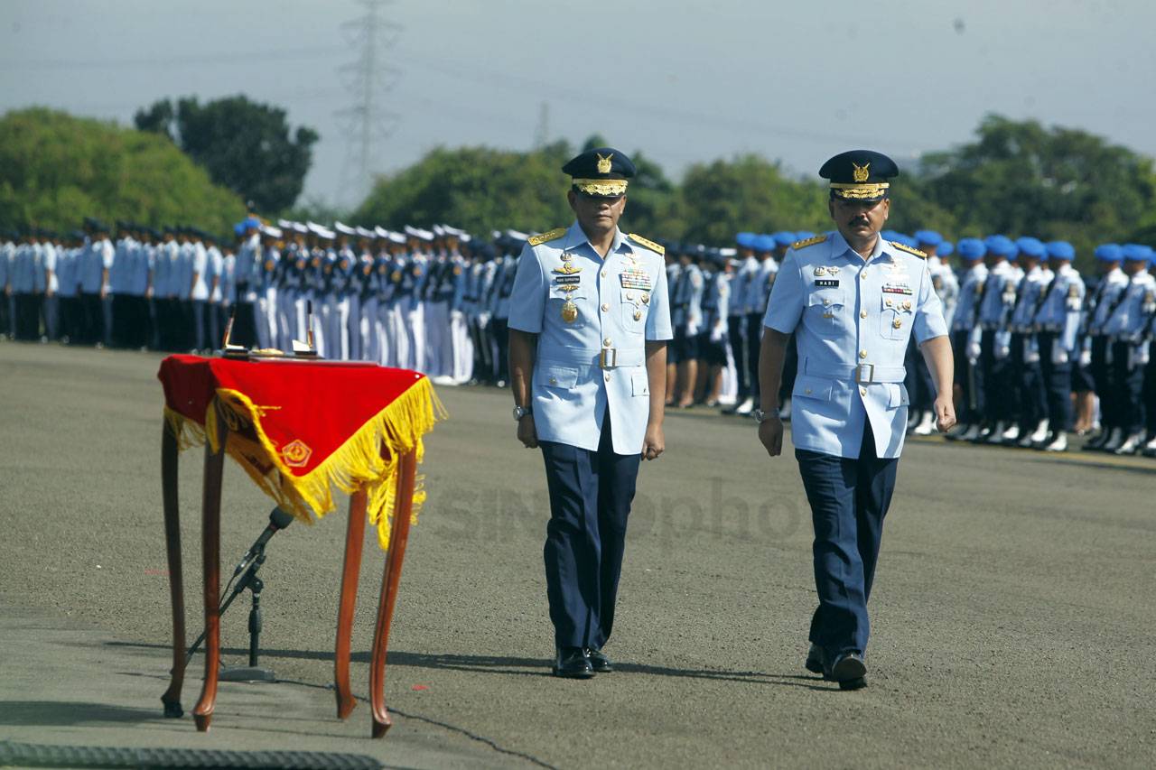 Panglima TNI Pimpin...