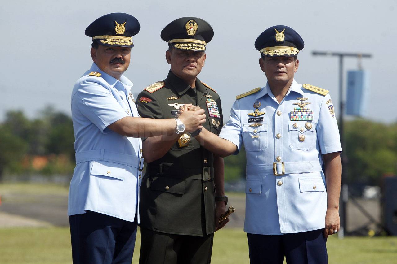 Panglima TNI Pimpin...