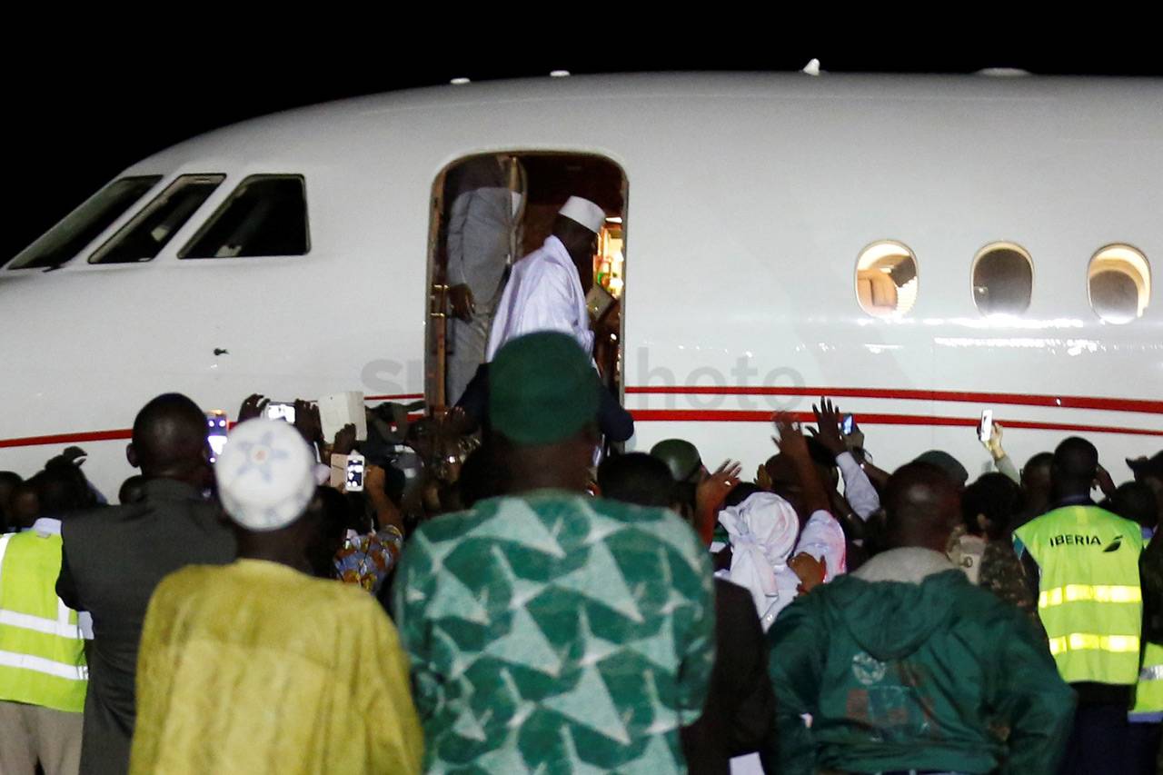 Presiden Gambia Diasingkan...