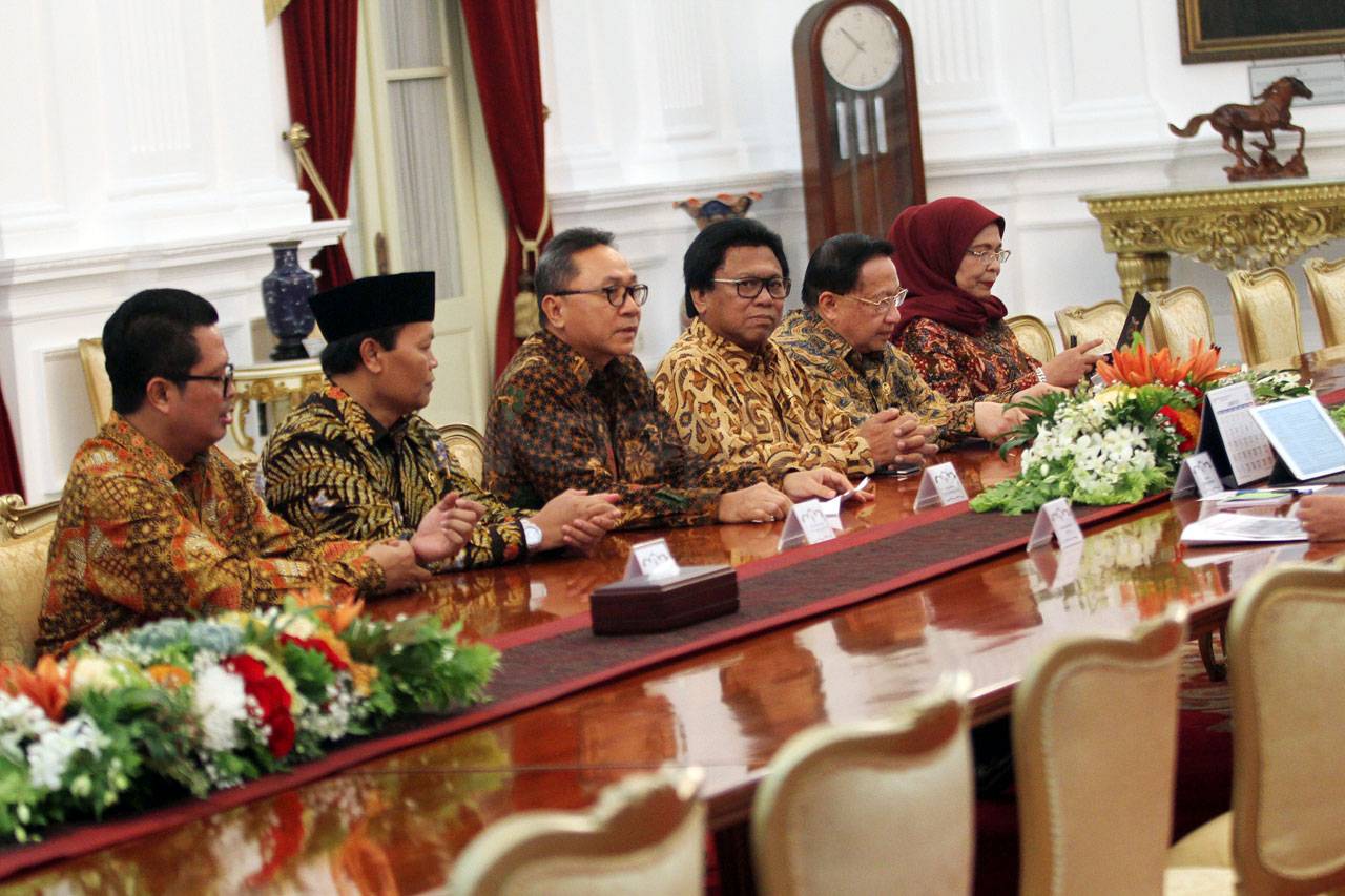 Presiden Jokowi Rapat...