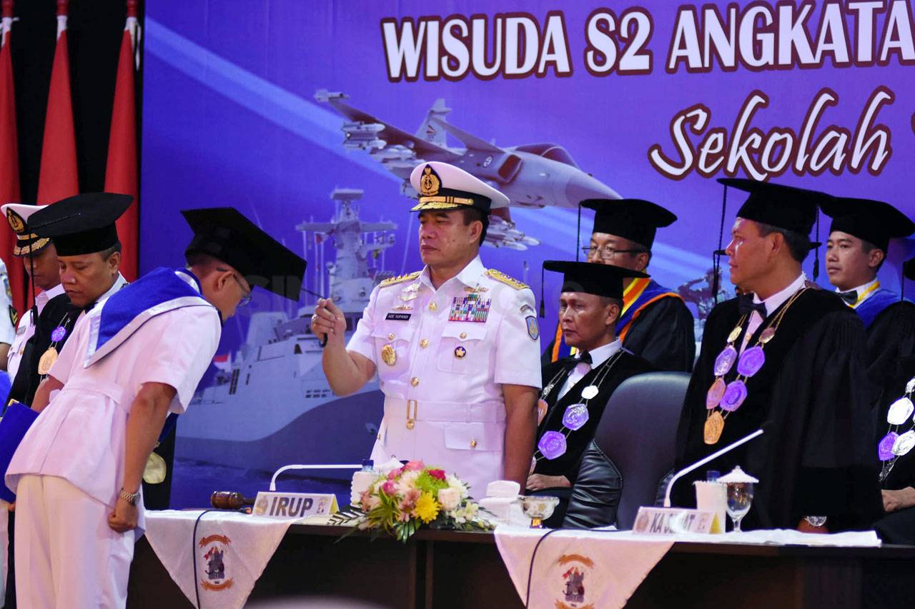 KSAL Mewisuda Lulusan...