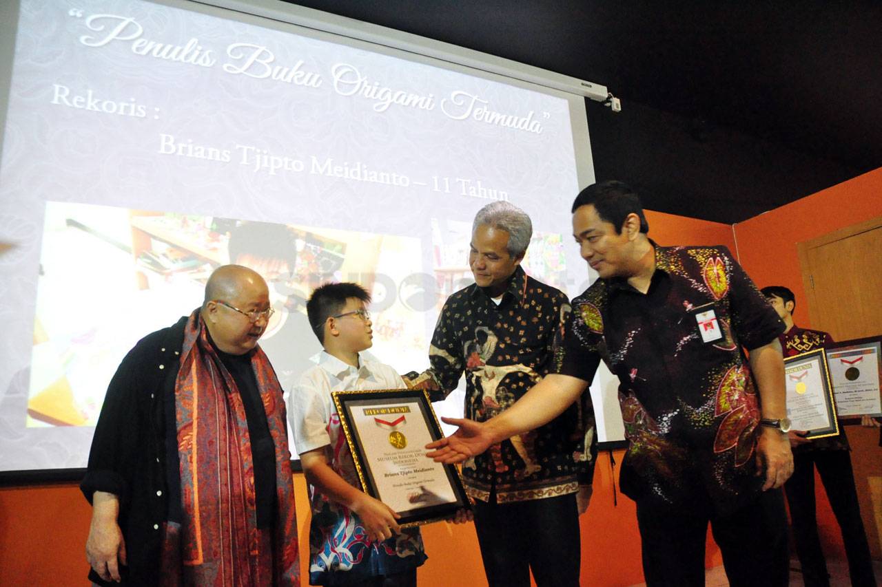 Ganjar Pranowo Resmikan...
