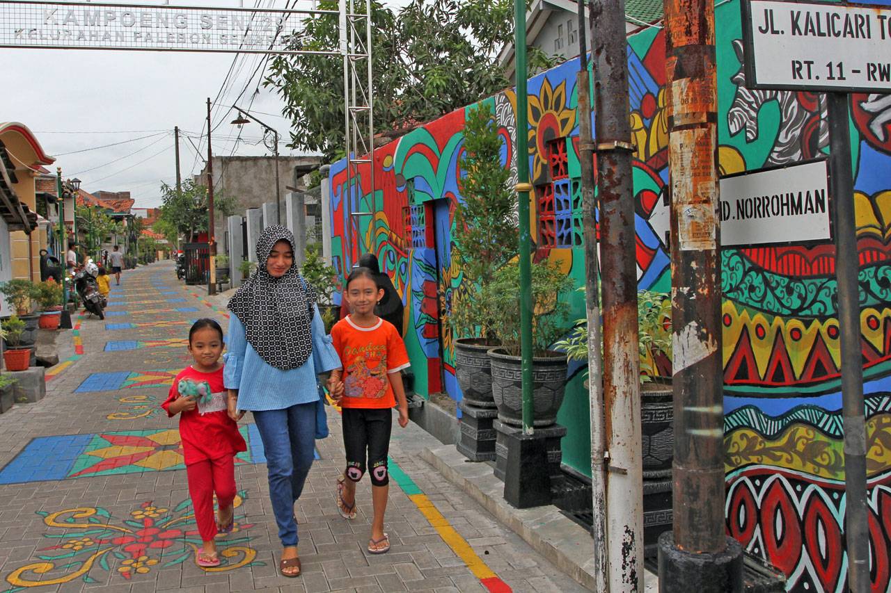 Menyusuri Kampung Kreatif...