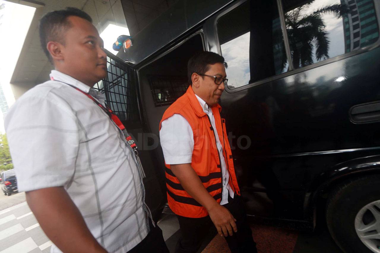 Selain Basuki Hariman,...