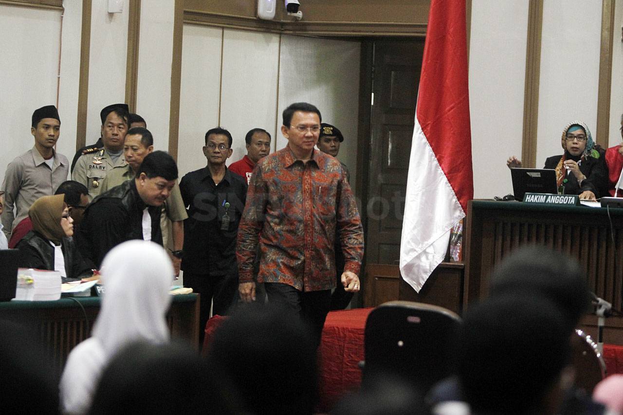 Ahok Jalani Sidang Lanjutan...
