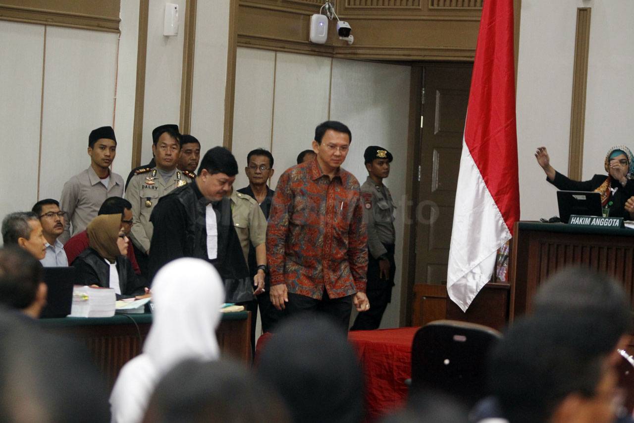 Ahok Jalani Sidang Lanjutan...