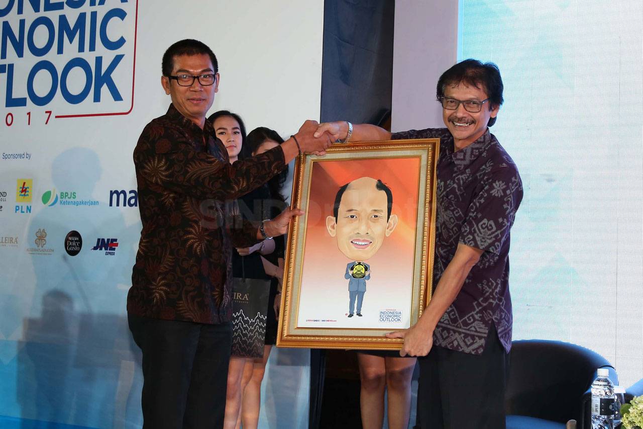 Kepala Daerah Bicara...