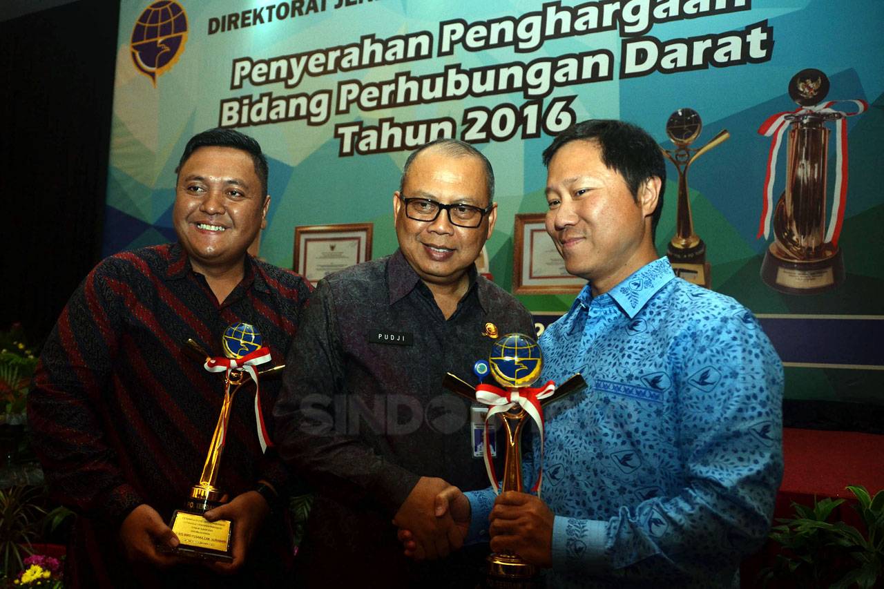 Blue Bird Raih Penghargaan...