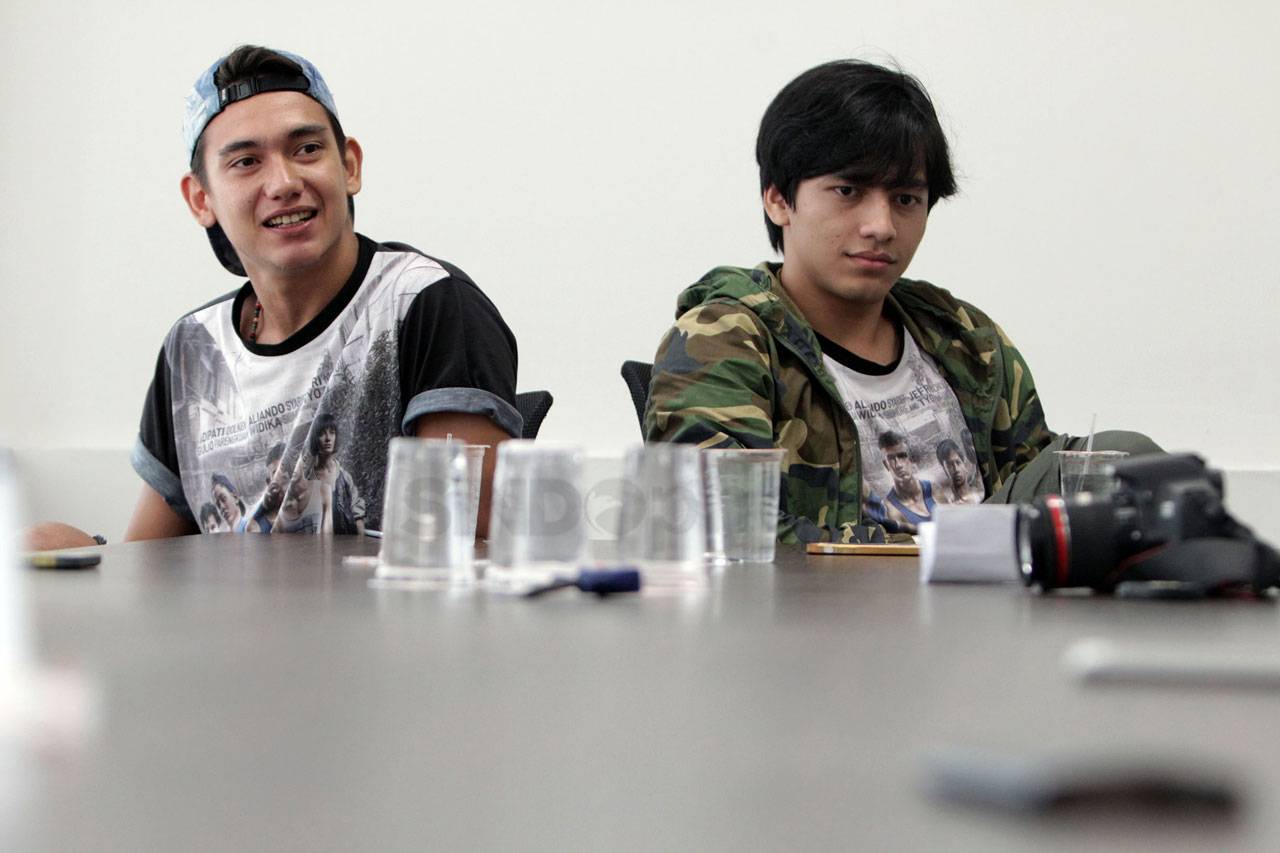 Adipati Dolken dan Jefri...