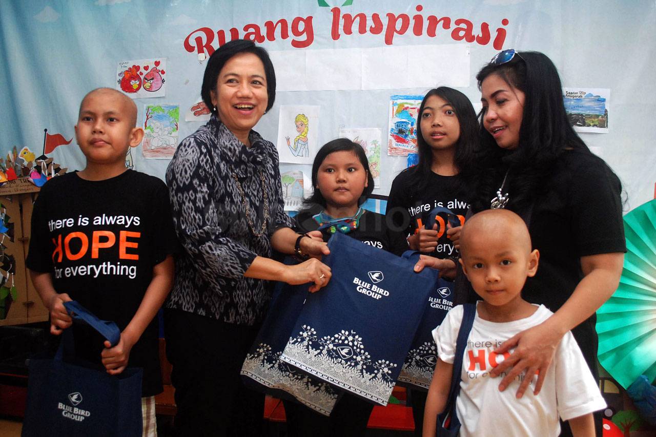 Blue Bird Ajak Anak-Anak...