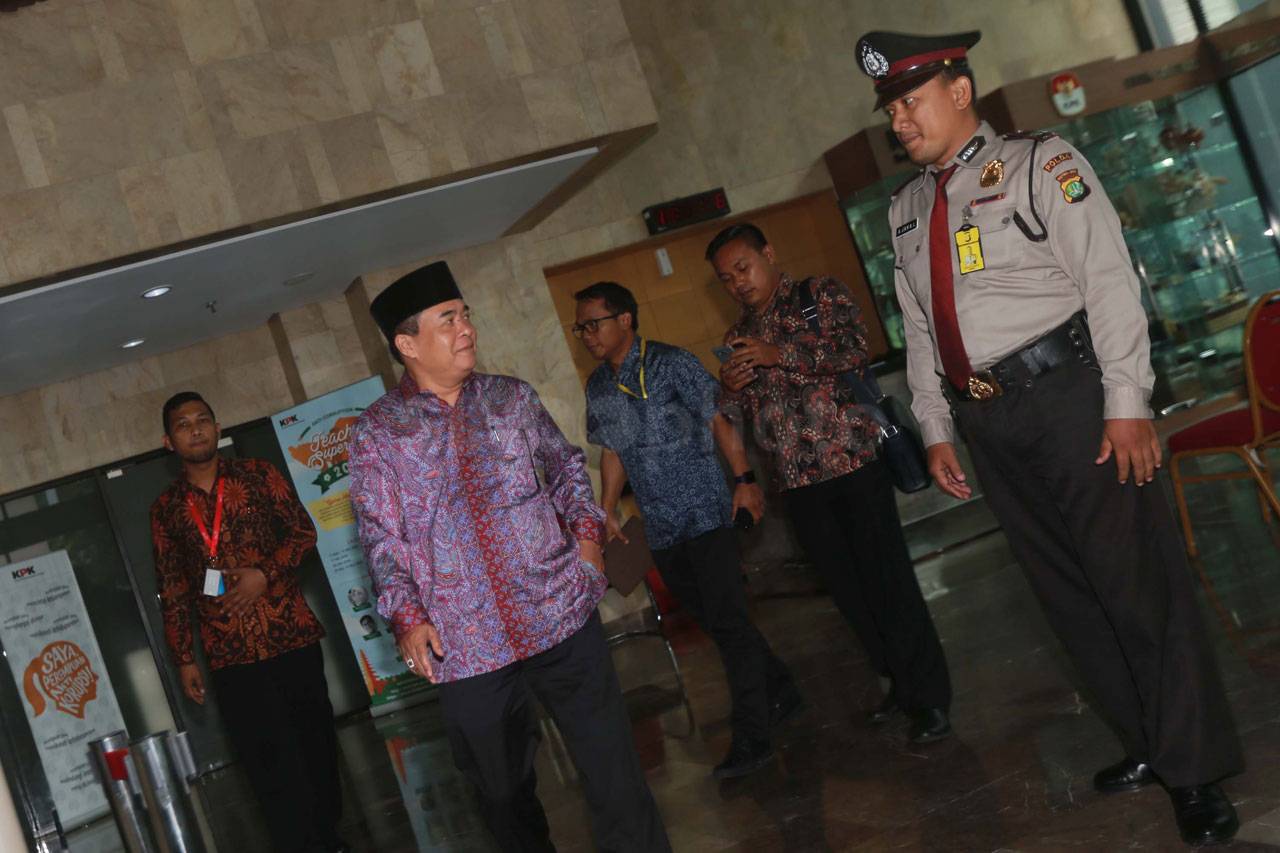 KPK Juga Periksa Ade...
