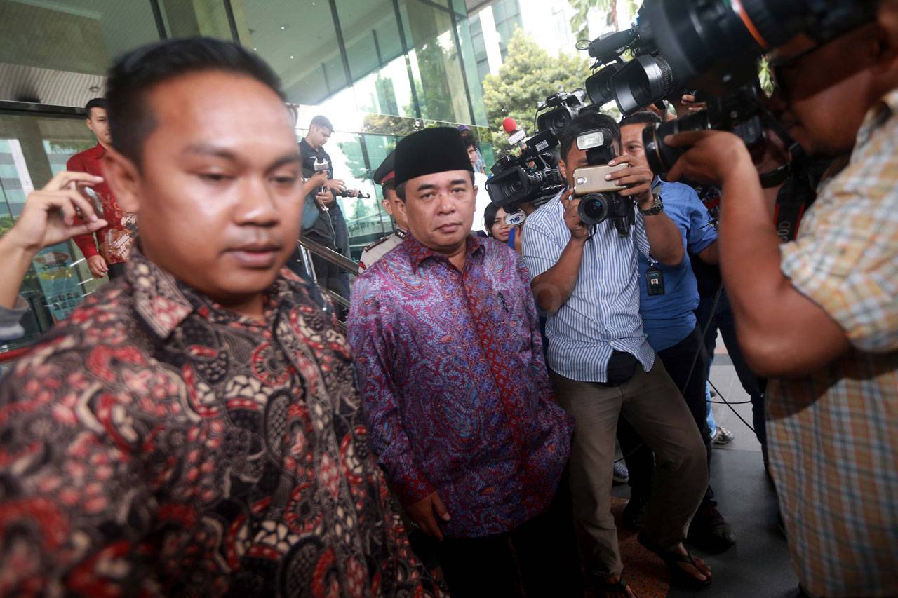 KPK Juga Periksa Ade...