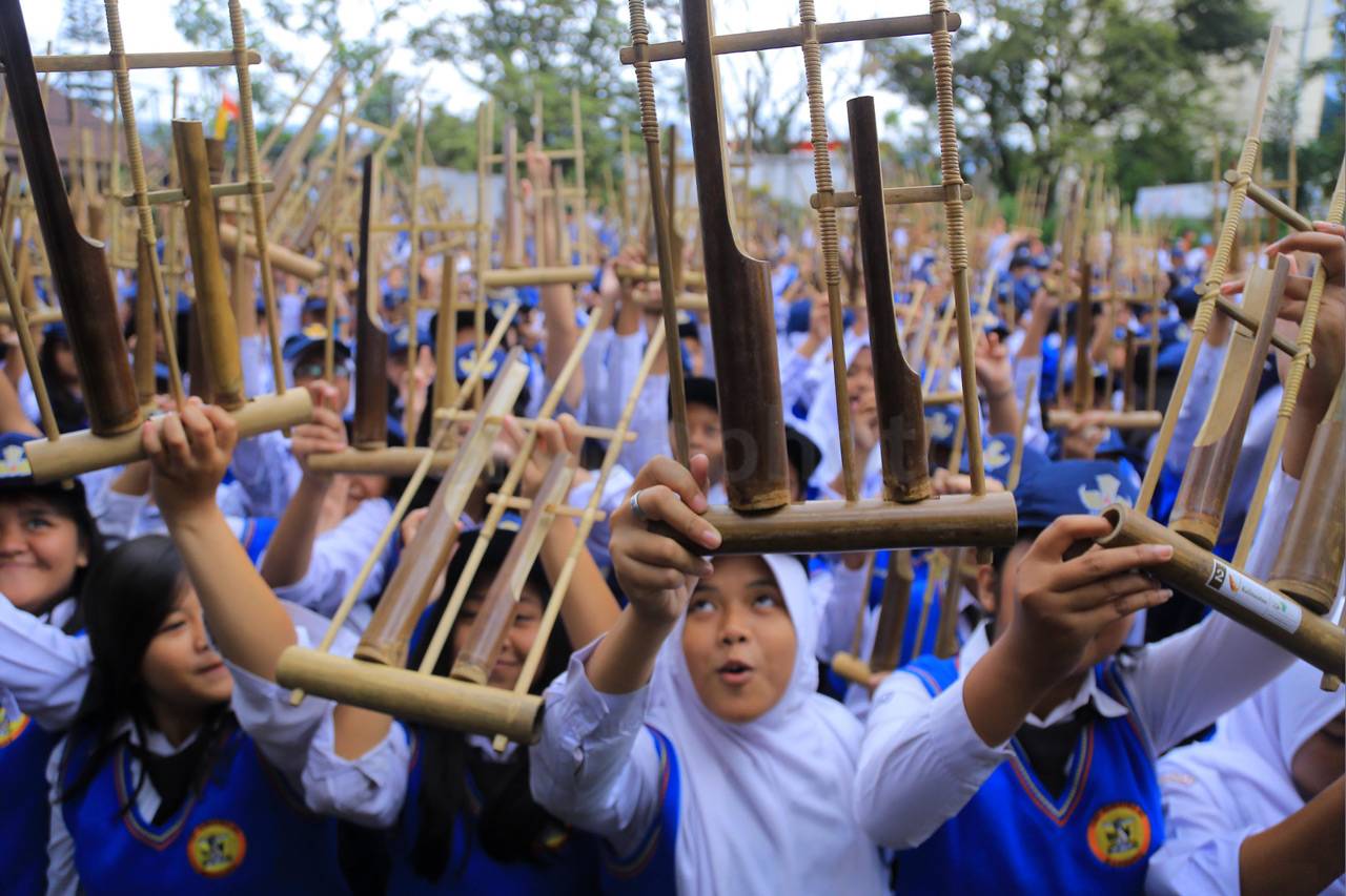 Pentas 1000 Angklung...