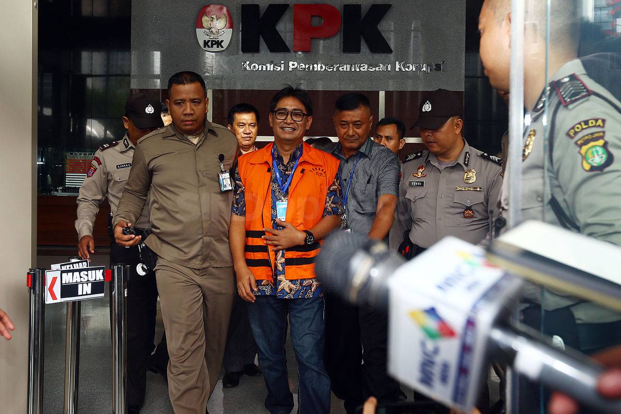 KPK Tahan Choel Mallarangeng