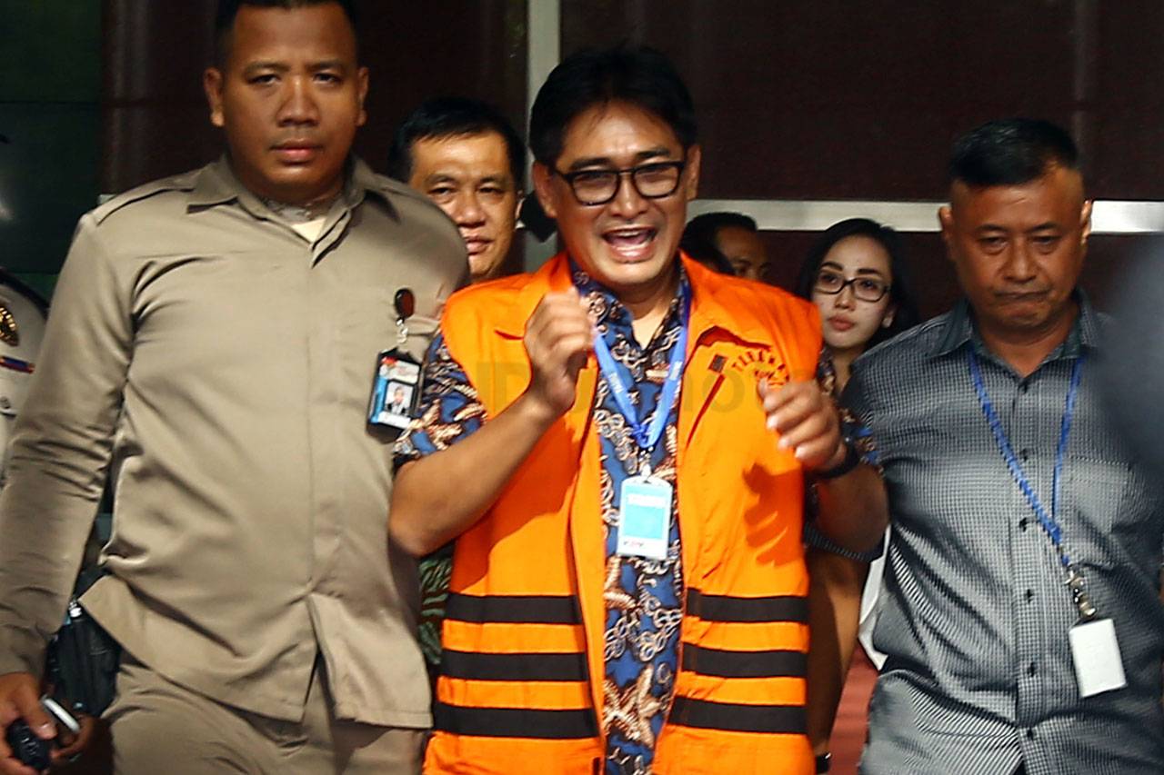 KPK Tahan Choel Mallarangeng