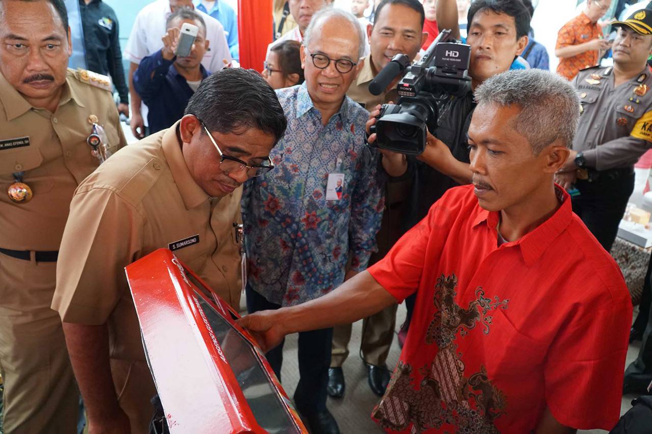 Bank DKI Dukung Absensi...