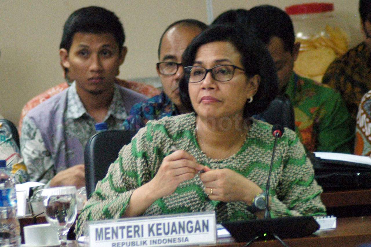 Menkeu Sri Mulyani Raker...