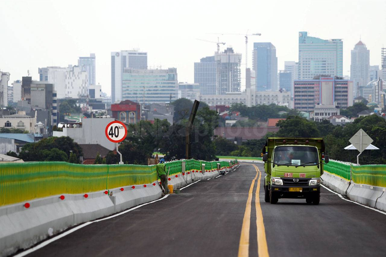 Pembangunan Jalur Bus...