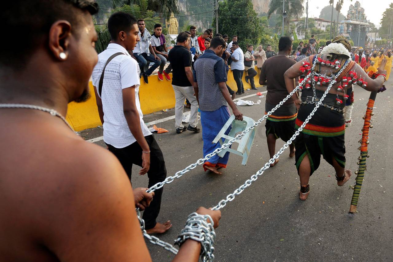 Ribuan Umat Hindu Rayakan...