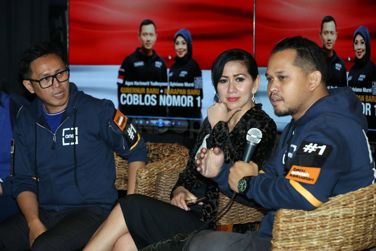 Sederet Artis Papan...