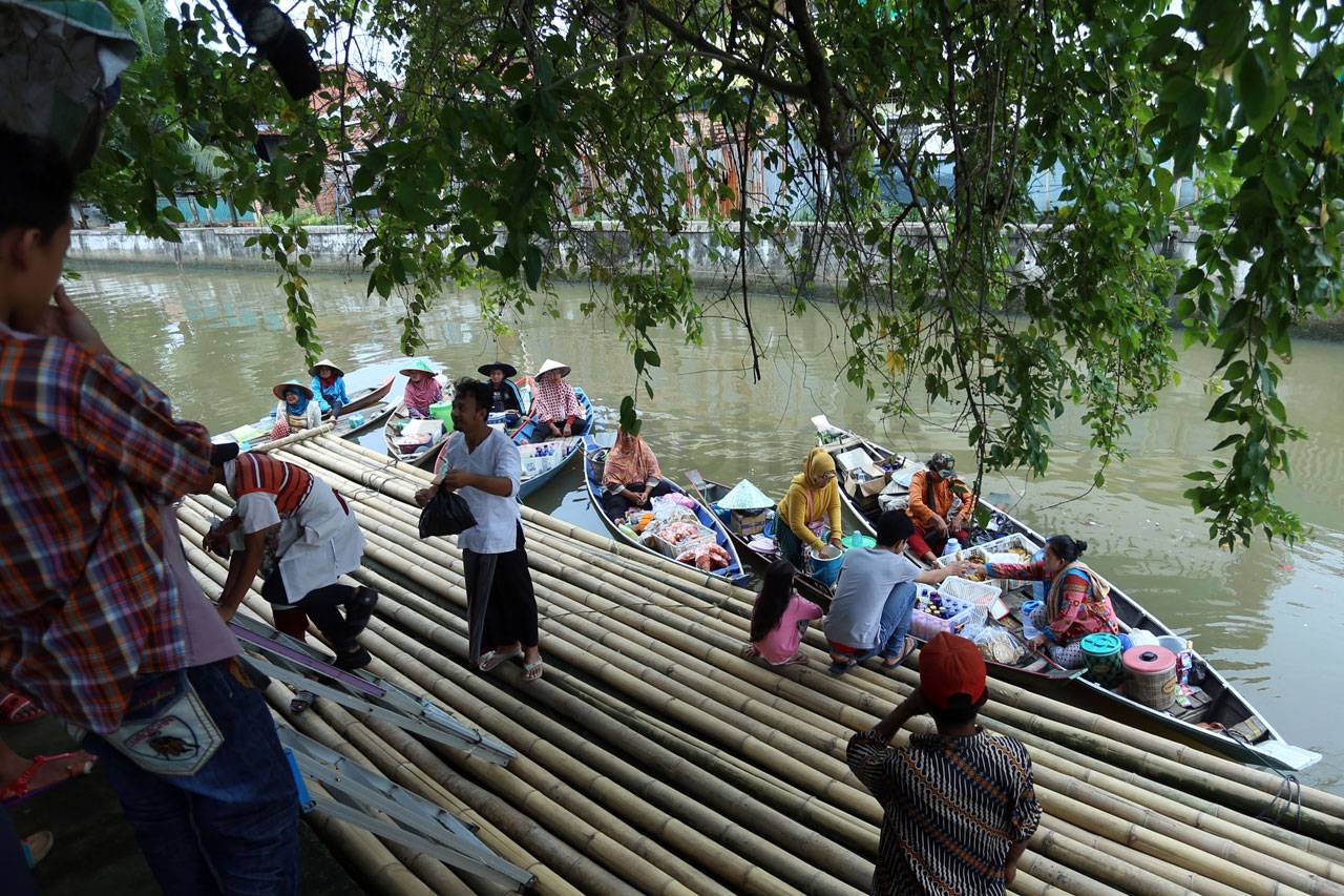 Jajanan Pasar Terapung...