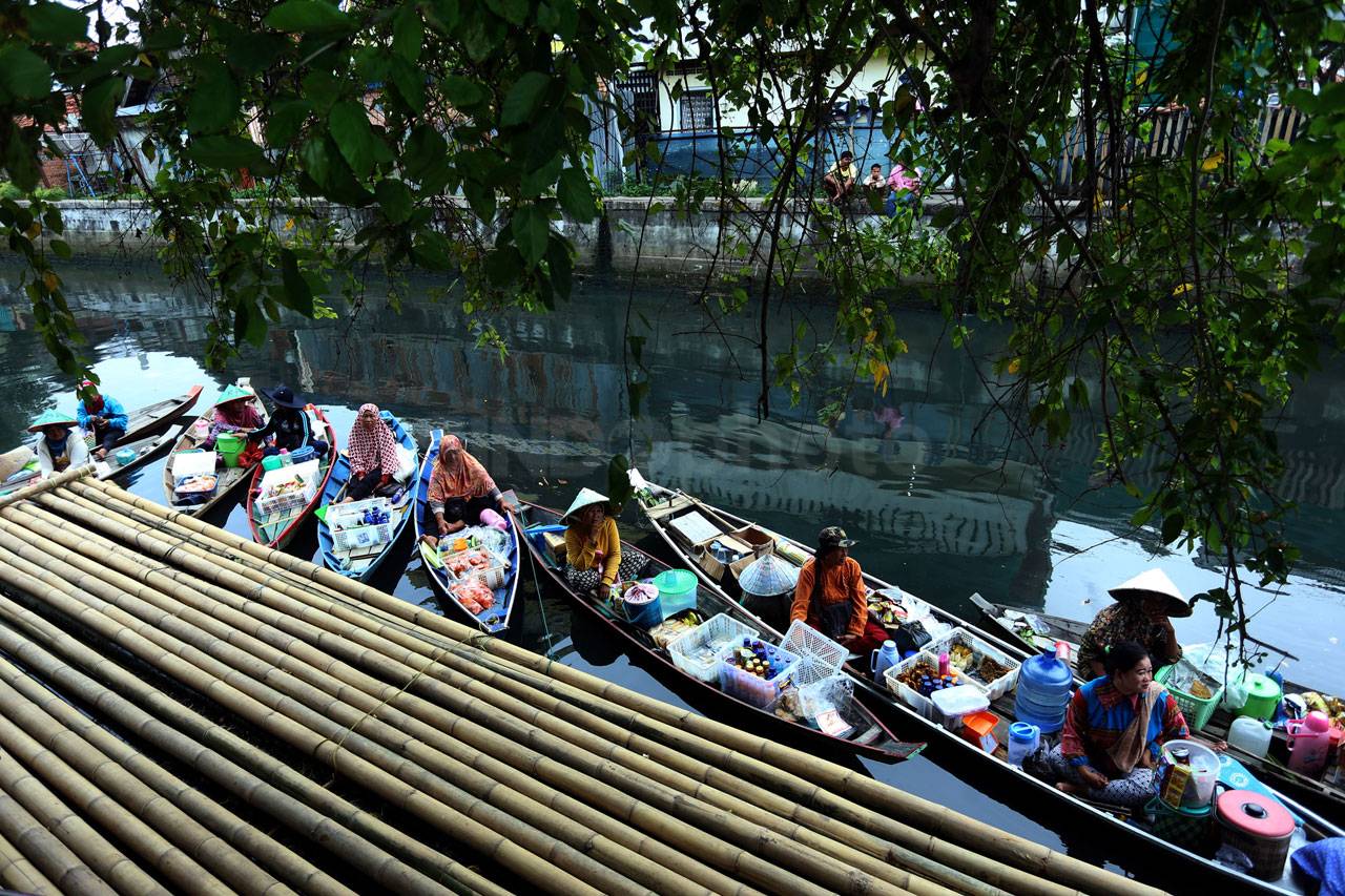 Jajanan Pasar Terapung...