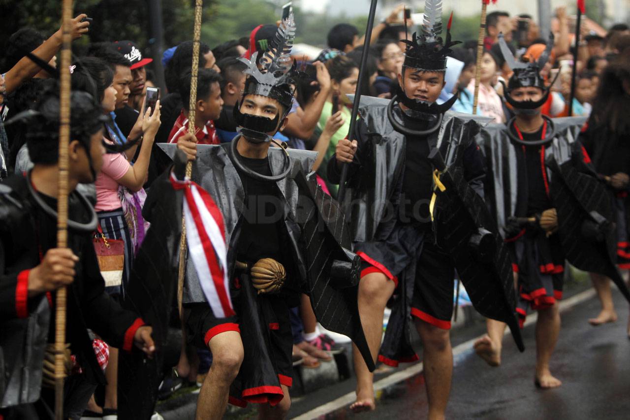 Pertunjukan Lompat Batu...