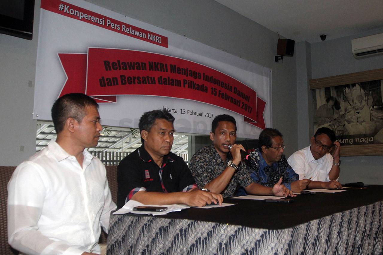 Relawan NKRI Dukung...
