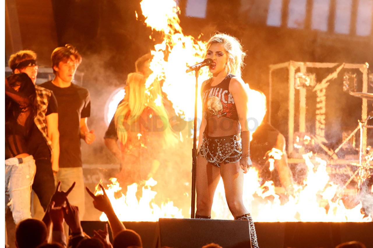 Metallica dan Lady Gaga...
