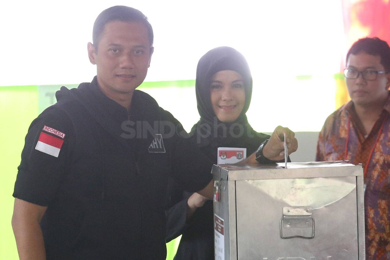 Ditemani Annisa Pohan,...