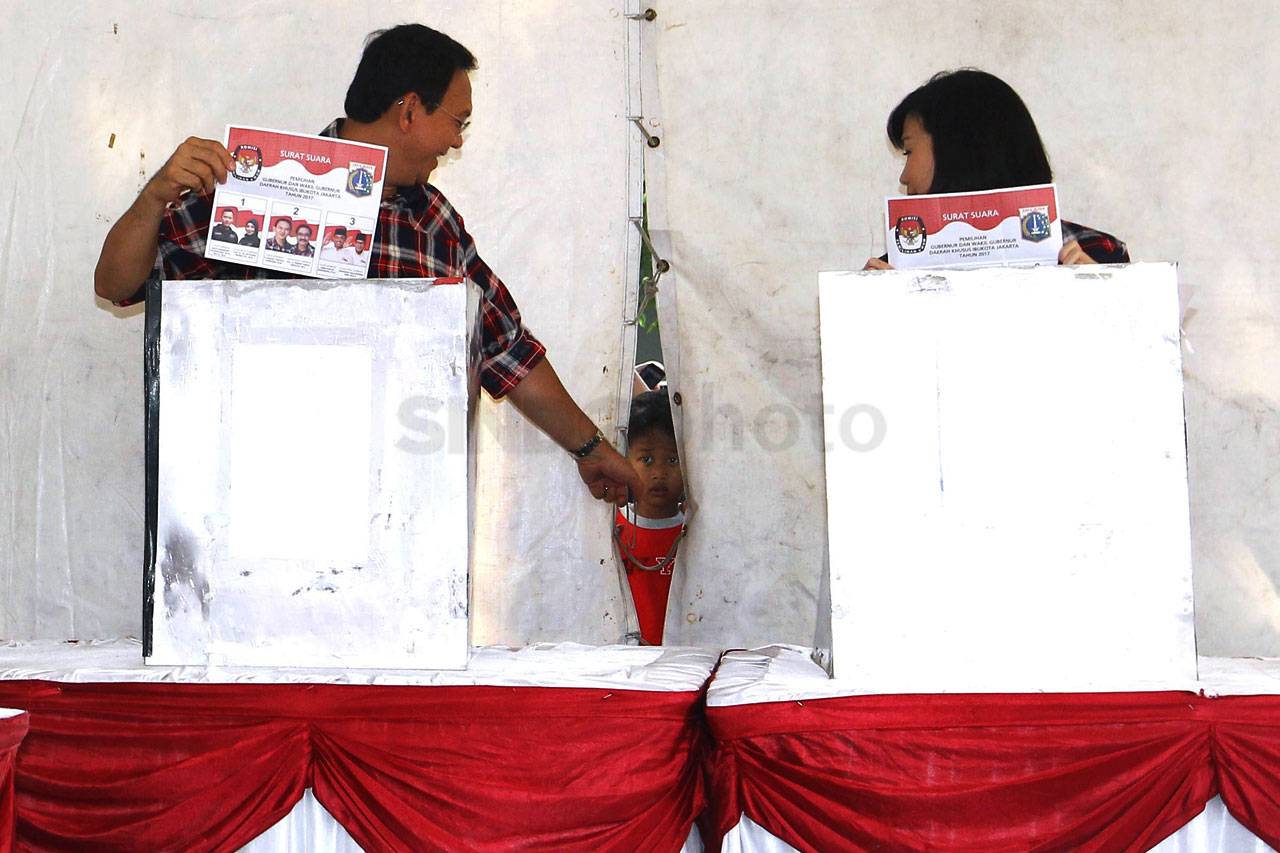 Ahok dan Keluarga Nyoblos...