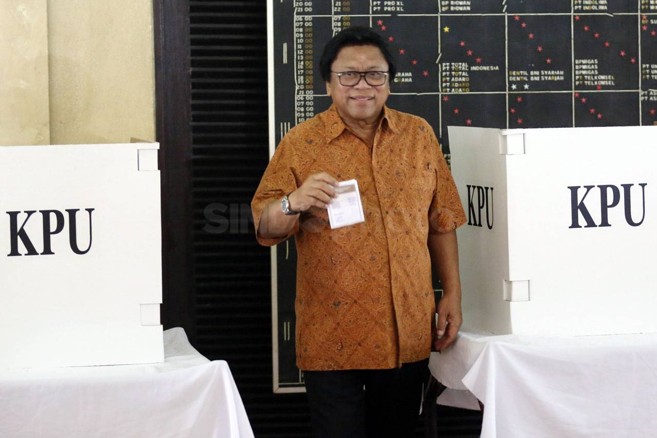 Ketua Umum Partai Hanura...
