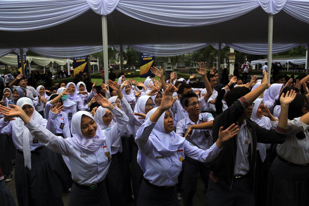Ratusan Pelajar Deklarasikan...