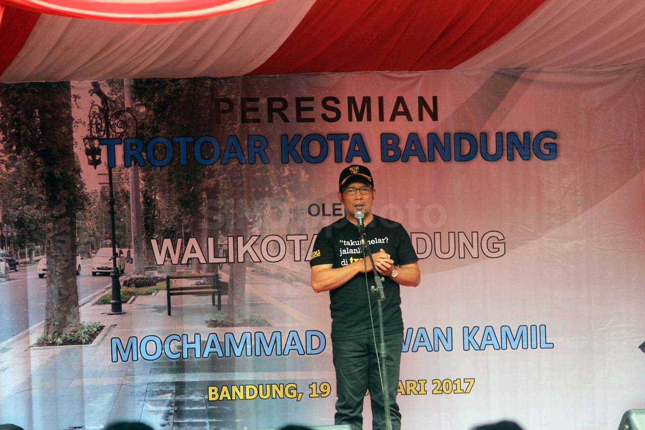 Ridwan Kamil Resmikan...