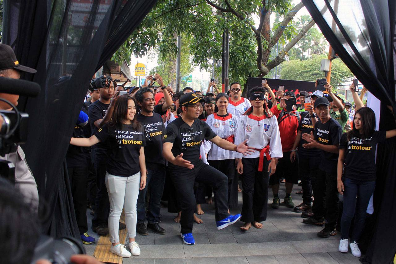 Ridwan Kamil Resmikan...