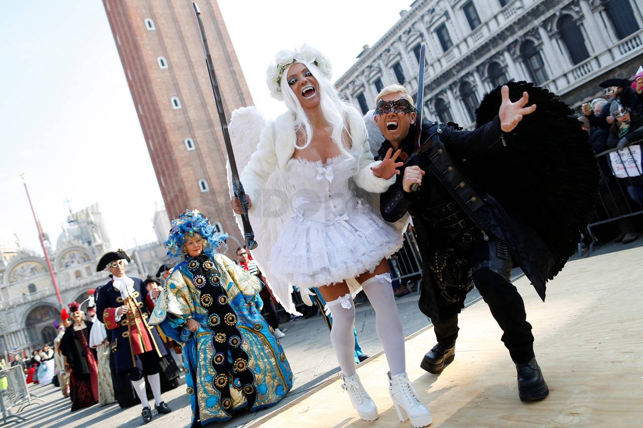 Semarak Karnaval Venesia