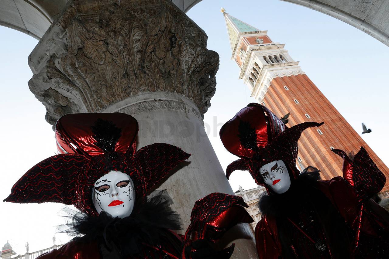 Semarak Karnaval Venesia