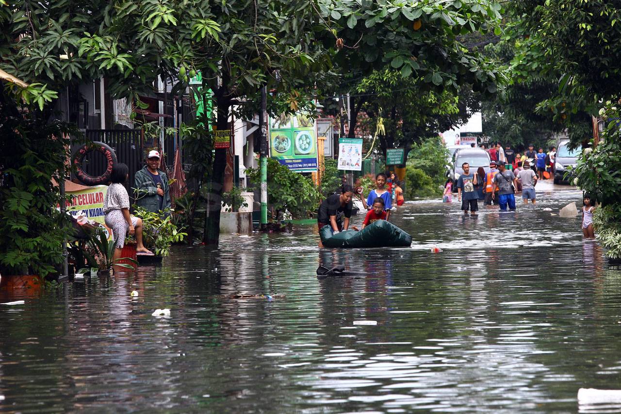 Banjir Landa Perumahan...