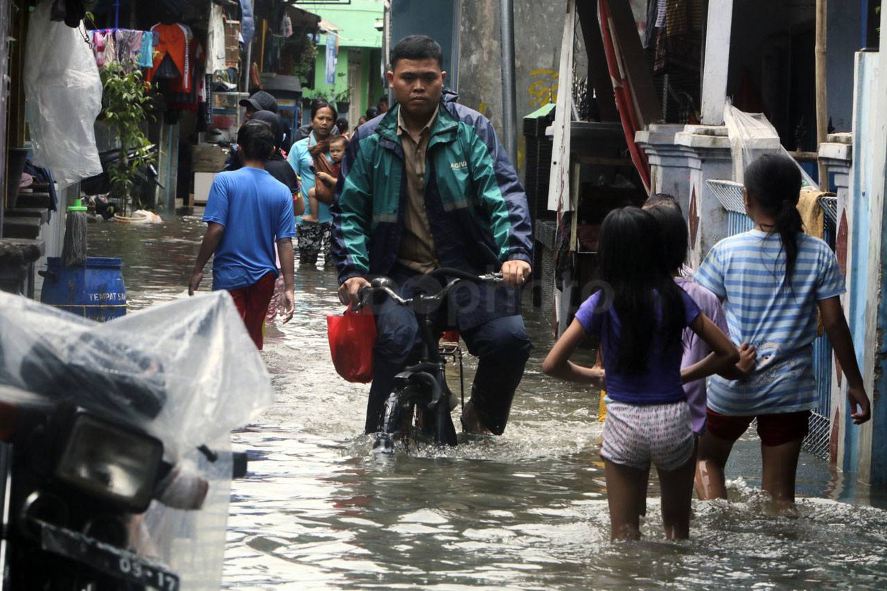 Banjir Rendam Permukiman...