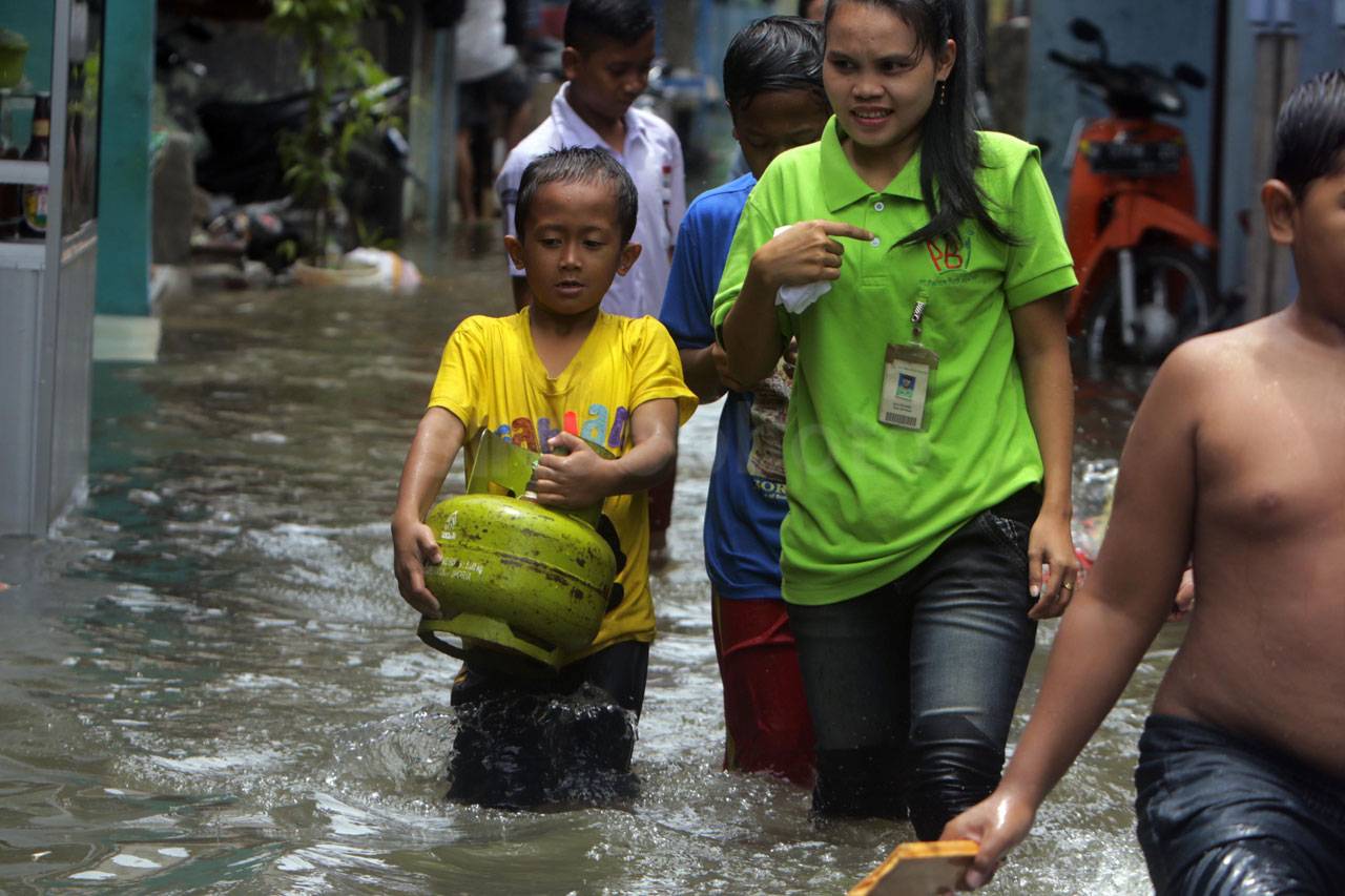 Banjir Rendam Permukiman...