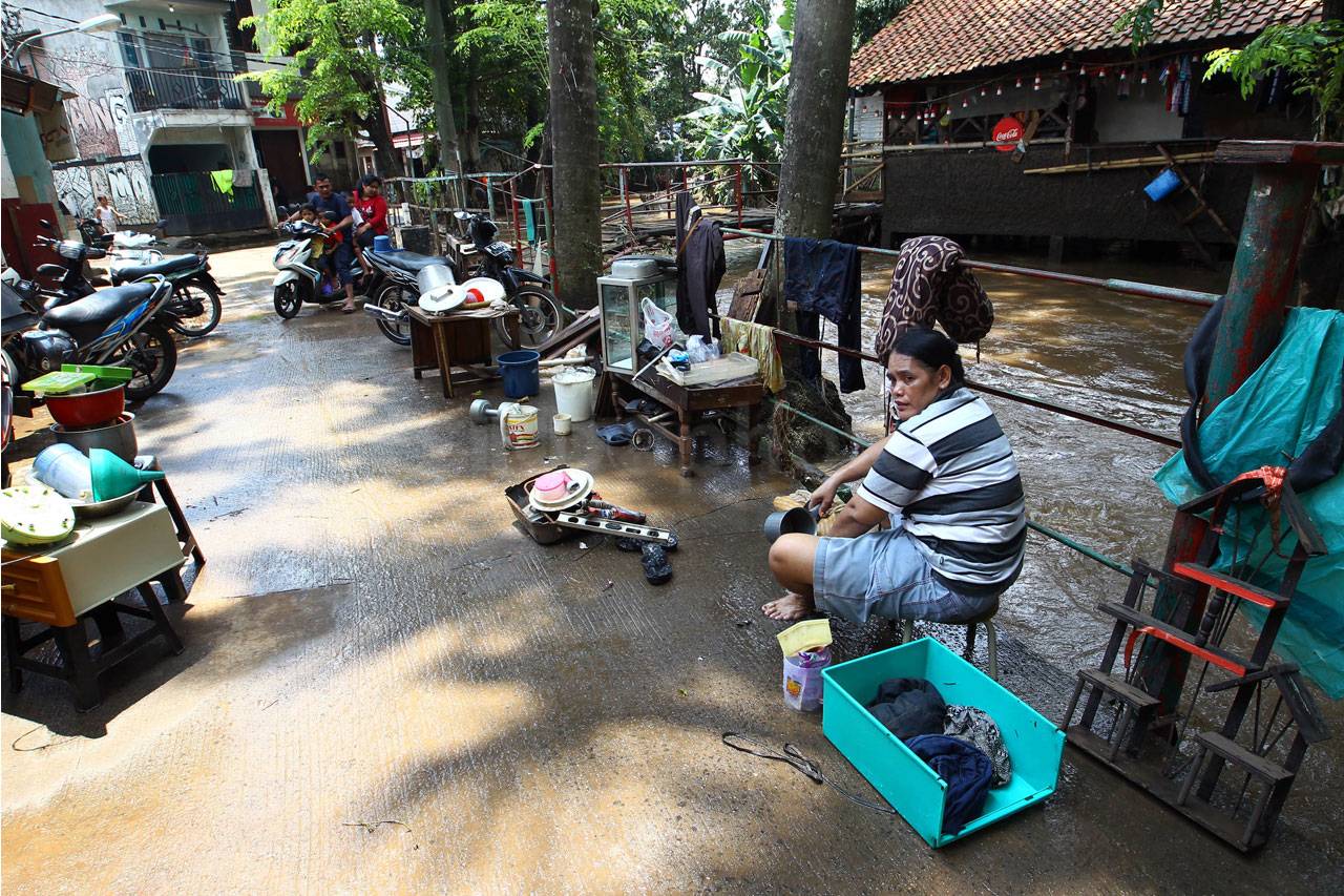 Banjir Surut, Warga...