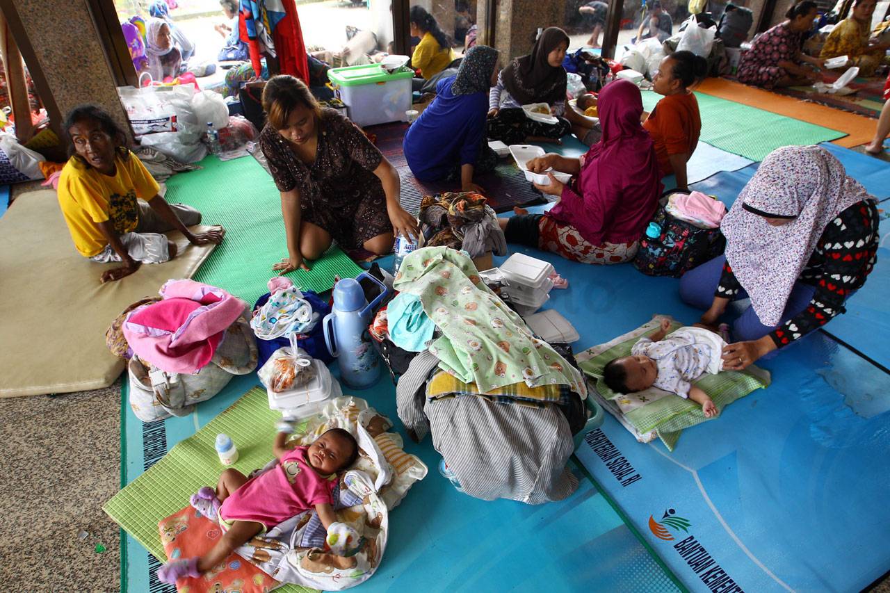 Ratusan Warga Korban...