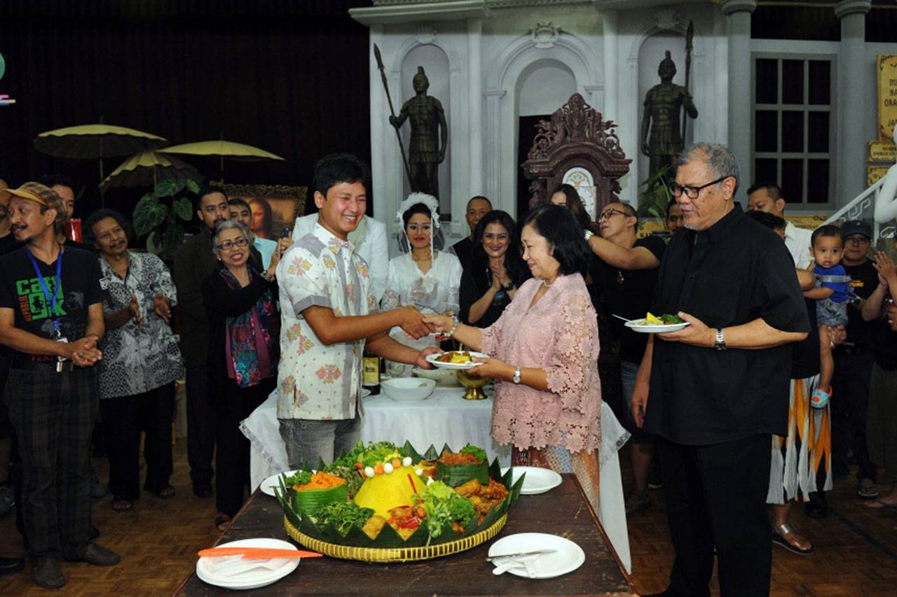 Rayakan Hari Jadi Ke-40,...