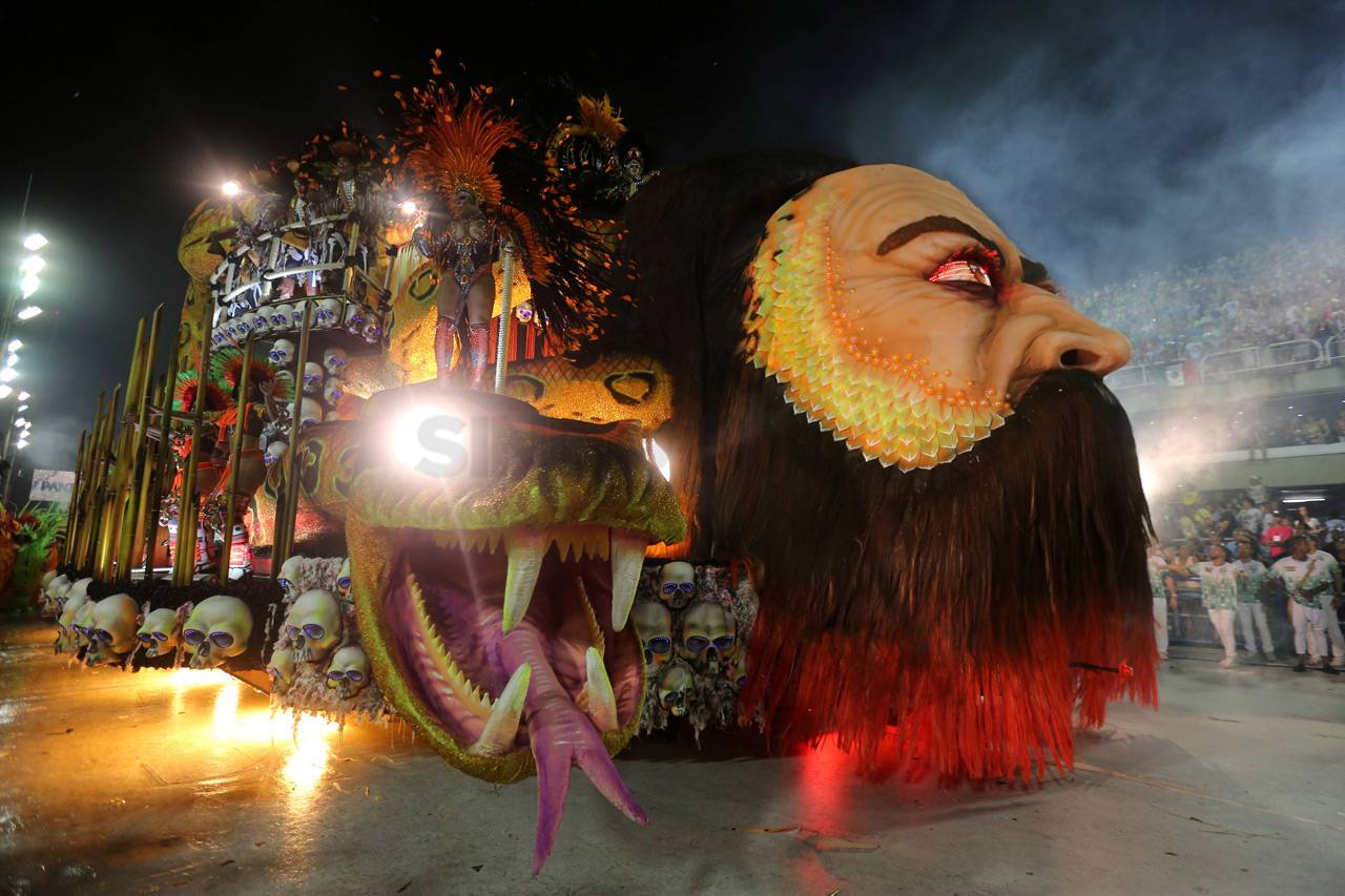 Kemeriahan Parade Sambadrome...