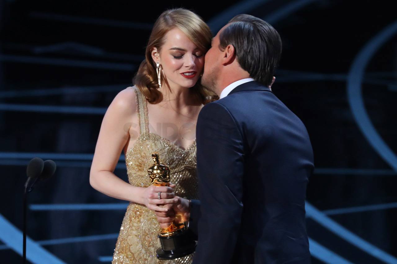 Emma Stone Aktris Terbaik...