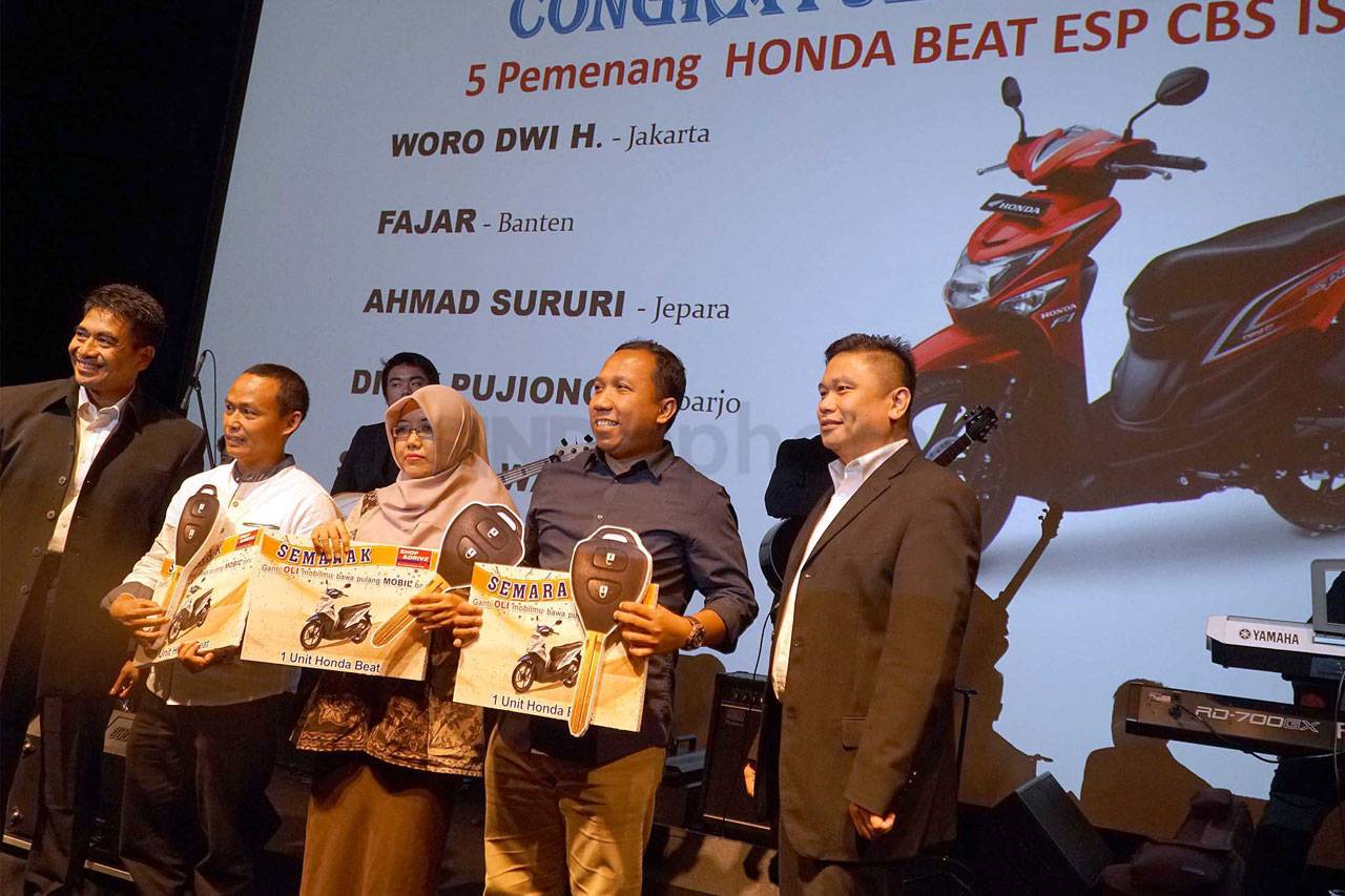Astra Otoparts Serahkan...