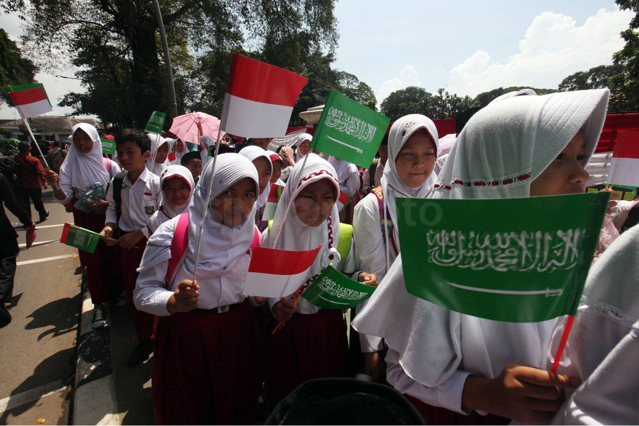 Ribuan Siswa Sambut...