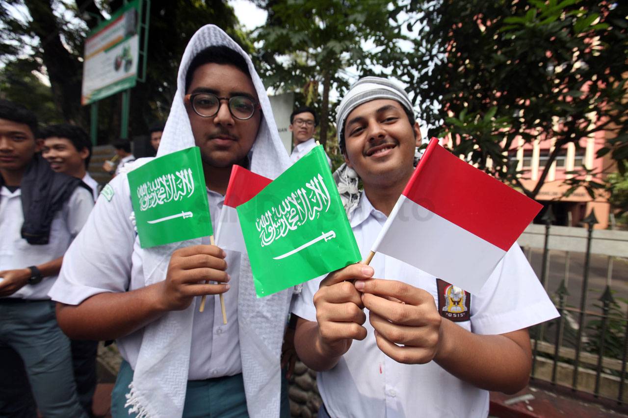 Ribuan Siswa Sambut...